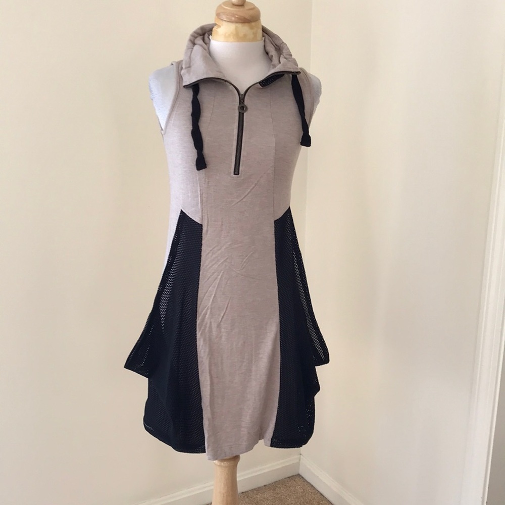 Kensie XS tan with black mesh quarter zip dress.